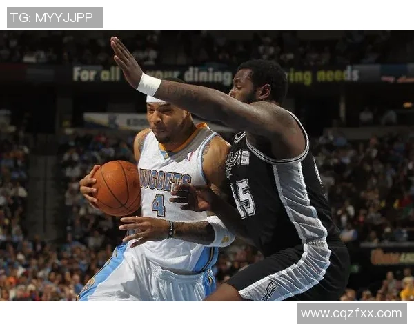 丹佛掘金与圣安东尼奥马刺的激烈对决展现篮球魅力与团队精神